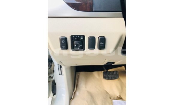Buy Import Mitsubishi Pajero White Car in Import - Dubai in Enga Buy Import Mitsubishi Pajero White Car in Import - Dubai in Enga