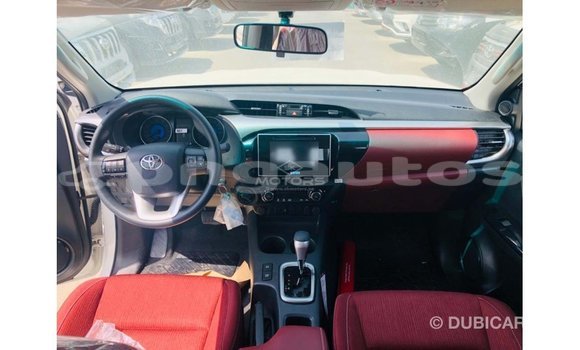 Buy Import Toyota Hilux White Car in Import - Dubai in Enga Buy Import Toyota Hilux White Car in Import - Dubai in Enga