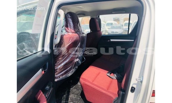 Buy Import Toyota Hilux White Car in Import - Dubai in Enga Buy Import Toyota Hilux White Car in Import - Dubai in Enga