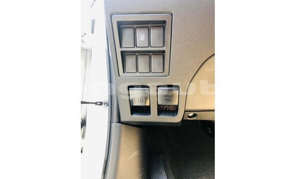 Buy Import Toyota Hilux White Car in Import - Dubai in Enga Buy Import Toyota Hilux White Car in Import - Dubai in Enga