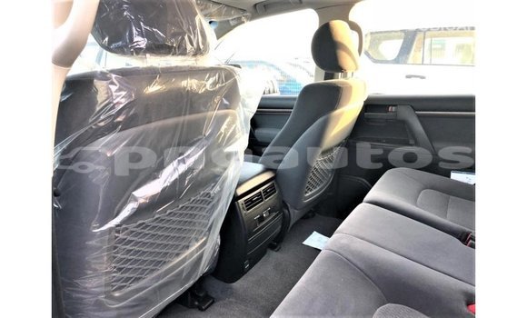 Buy Import Toyota Land Cruiser Other Car in Import - Dubai in Enga Buy Import Toyota Land Cruiser Other Car in Import - Dubai in Enga