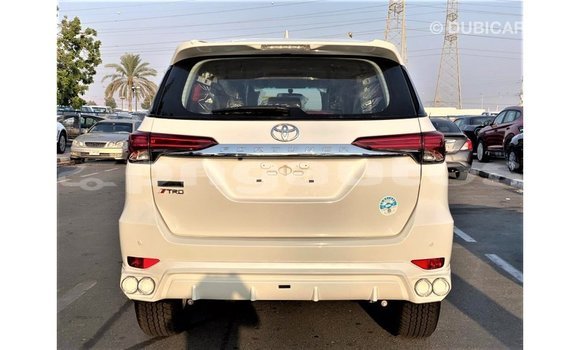 Buy Import Toyota Fortuner White Car in Import - Dubai in Enga Buy Import Toyota Fortuner White Car in Import - Dubai in Enga