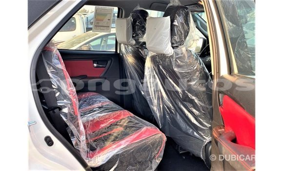 Buy Import Toyota Fortuner White Car in Import - Dubai in Enga Buy Import Toyota Fortuner White Car in Import - Dubai in Enga