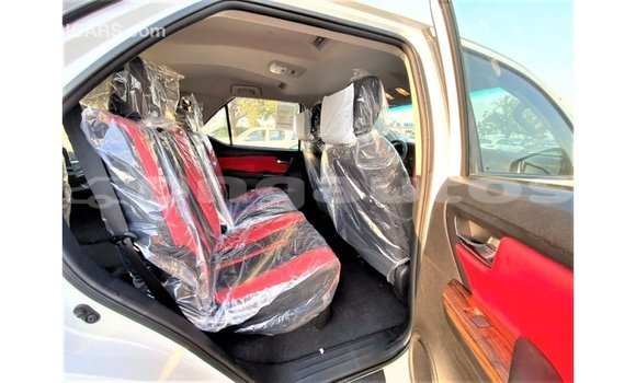 Buy Import Toyota Fortuner White Car in Import - Dubai in Enga Buy Import Toyota Fortuner White Car in Import - Dubai in Enga