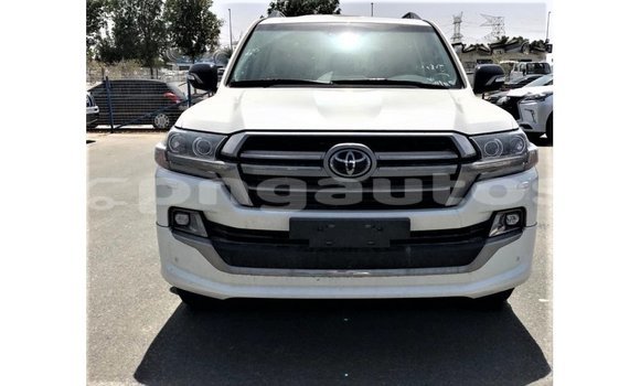 Buy Import Toyota Land Cruiser White Car in Import - Dubai in Enga Buy Import Toyota Land Cruiser White Car in Import - Dubai in Enga