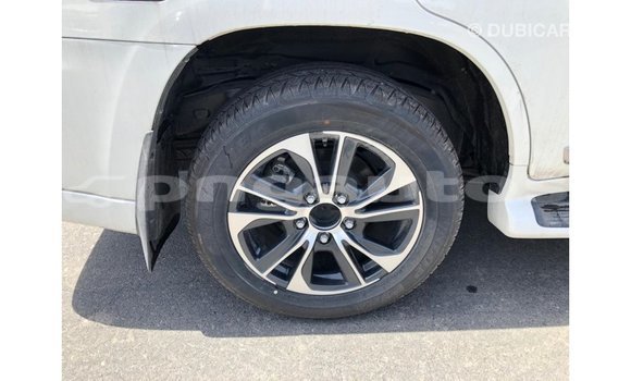 Buy Import Toyota Land Cruiser White Car in Import - Dubai in Enga Buy Import Toyota Land Cruiser White Car in Import - Dubai in Enga