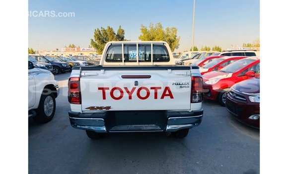 Buy Import Toyota Hilux White Car in Import - Dubai in Enga Buy Import Toyota Hilux White Car in Import - Dubai in Enga
