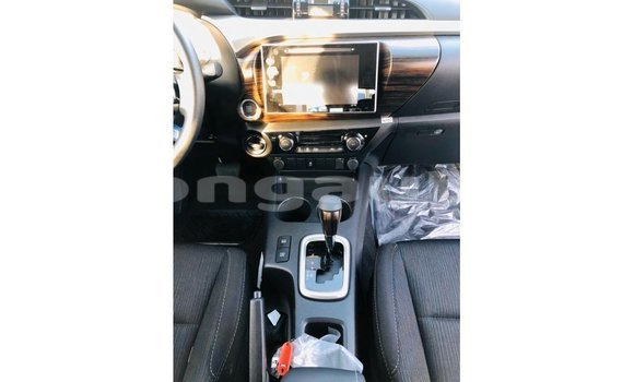 Buy Import Toyota Hilux White Car in Import - Dubai in Enga Buy Import Toyota Hilux White Car in Import - Dubai in Enga