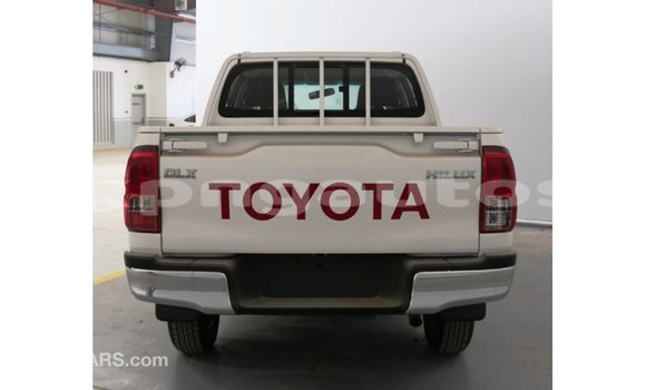 Buy Import Toyota Hilux White Car in Import - Dubai in Enga Buy Import Toyota Hilux White Car in Import - Dubai in Enga