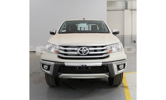 Buy Import Toyota Hilux White Car in Import - Dubai in Enga Buy Import Toyota Hilux White Car in Import - Dubai in Enga