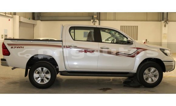 Buy Import Toyota Hilux White Car in Import - Dubai in Enga Buy Import Toyota Hilux White Car in Import - Dubai in Enga