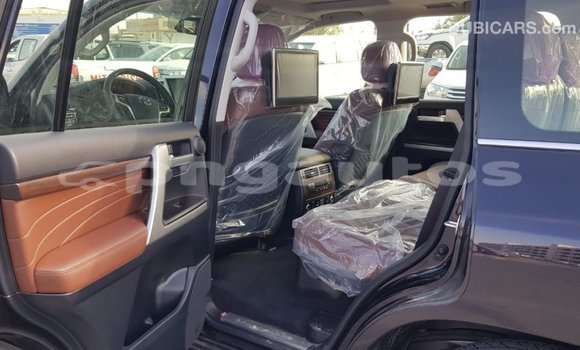 Buy Import Toyota Land Cruiser Black Car in Import - Dubai in Enga Buy Import Toyota Land Cruiser Black Car in Import - Dubai in Enga