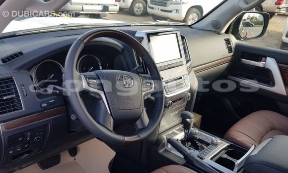 Buy Import Toyota Land Cruiser Black Car in Import - Dubai in Enga Buy Import Toyota Land Cruiser Black Car in Import - Dubai in Enga