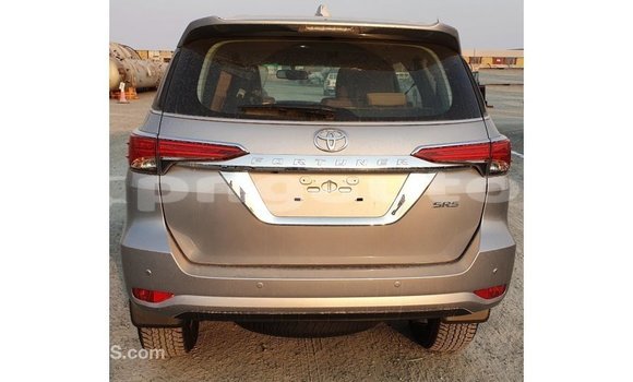 Buy Import Toyota Fortuner Other Car in Import - Dubai in Enga Buy Import Toyota Fortuner Other Car in Import - Dubai in Enga