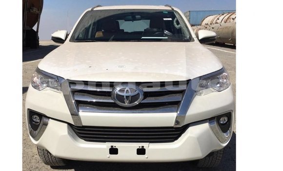 Buy Import Toyota Fortuner White Car in Import - Dubai in Enga