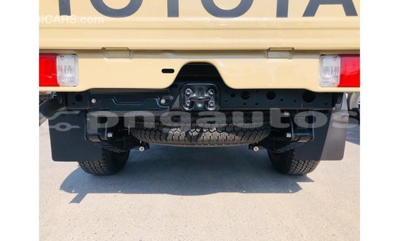 Buy Import Toyota Land Cruiser Beige Car in Import - Dubai in Enga Buy Import Toyota Land Cruiser Beige Car in Import - Dubai in Enga