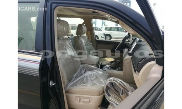 Buy Import Toyota Land Cruiser Black Car in Import - Dubai in Enga Buy Import Toyota Land Cruiser Black Car in Import - Dubai in Enga