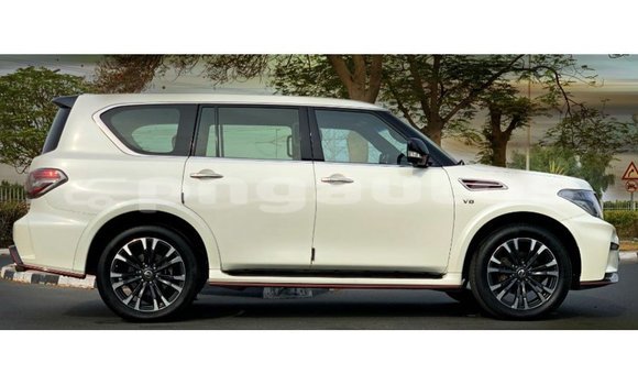 Buy Import Nissan Patrol White Car in Import - Dubai in Enga Buy Import Nissan Patrol White Car in Import - Dubai in Enga