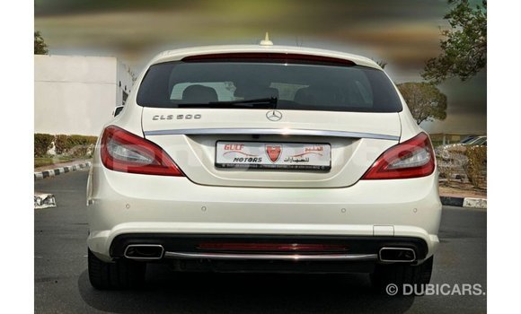 Buy Import Mercedes-Benz 190 White Car in Import - Dubai in Enga Buy Import Mercedes-Benz 190 White Car in Import - Dubai in Enga