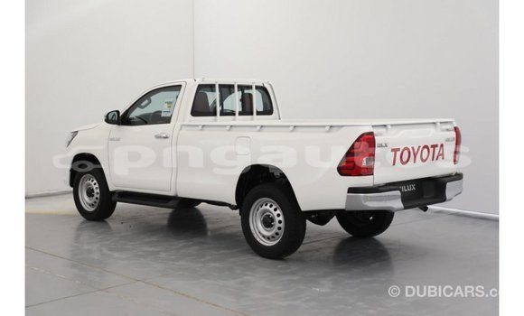 Buy Import Toyota Hilux White Car in Import - Dubai in Enga Buy Import Toyota Hilux White Car in Import - Dubai in Enga