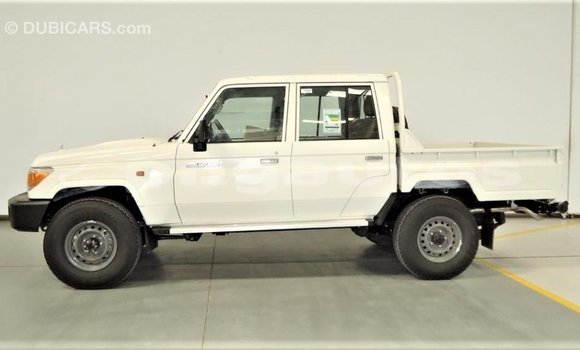 Buy Import Toyota Land Cruiser White Car in Import - Dubai in Enga Buy Import Toyota Land Cruiser White Car in Import - Dubai in Enga