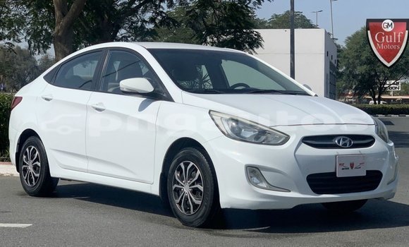 Buy Import Hyundai Accent White Car in Import - Dubai in Enga