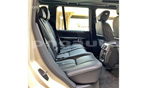 Buy Import Land Rover Range Rover White Car in Import - Dubai in Enga Buy Import Land Rover Range Rover White Car in Import - Dubai in Enga