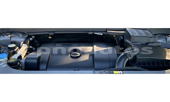 Buy Import Land Rover Defender Other Car in Import - Dubai in Enga Buy Import Land Rover Defender Other Car in Import - Dubai in Enga