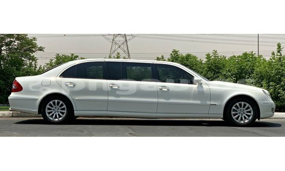 Buy Import Mercedes-Benz 200 White Car in Import - Dubai in Enga Buy Import Mercedes-Benz 200 White Car in Import - Dubai in Enga