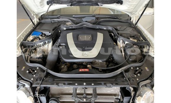 Buy Import Mercedes-Benz 200 White Car in Import - Dubai in Enga Buy Import Mercedes-Benz 200 White Car in Import - Dubai in Enga