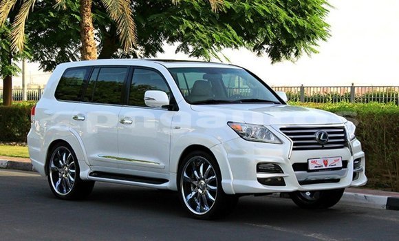 Buy Import Lexus LX White Car in Import - Dubai in Enga Buy Import Lexus LX White Car in Import - Dubai in Enga
