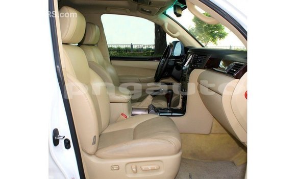 Buy Import Lexus LX White Car in Import - Dubai in Enga Buy Import Lexus LX White Car in Import - Dubai in Enga