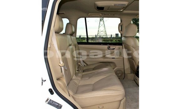 Buy Import Lexus LX White Car in Import - Dubai in Enga Buy Import Lexus LX White Car in Import - Dubai in Enga
