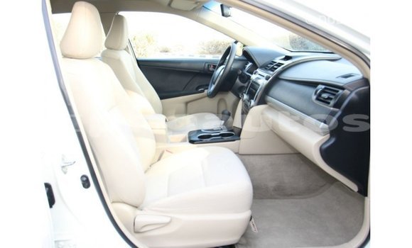 Buy Import Toyota Camry White Car in Import - Dubai in Enga Buy Import Toyota Camry White Car in Import - Dubai in Enga