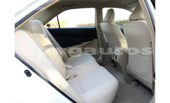 Buy Import Toyota Camry White Car in Import - Dubai in Enga Buy Import Toyota Camry White Car in Import - Dubai in Enga