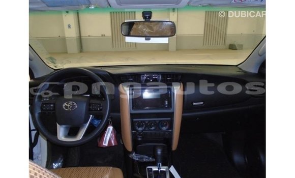 Buy Import Toyota Fortuner White Car in Import - Dubai in Enga Buy Import Toyota Fortuner White Car in Import - Dubai in Enga
