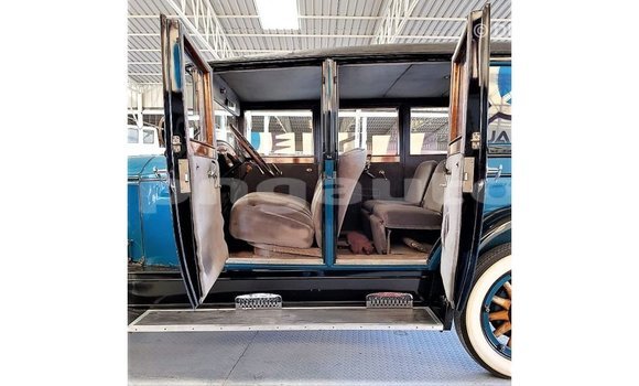 Buy Import Buick Electra Blue Car in Import - Dubai in Enga Buy Import Buick Electra Blue Car in Import - Dubai in Enga