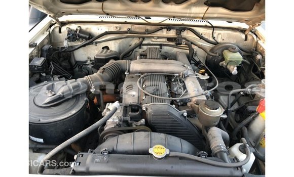 Buy Import Toyota Land Cruiser White Car in Import - Dubai in Enga Buy Import Toyota Land Cruiser White Car in Import - Dubai in Enga
