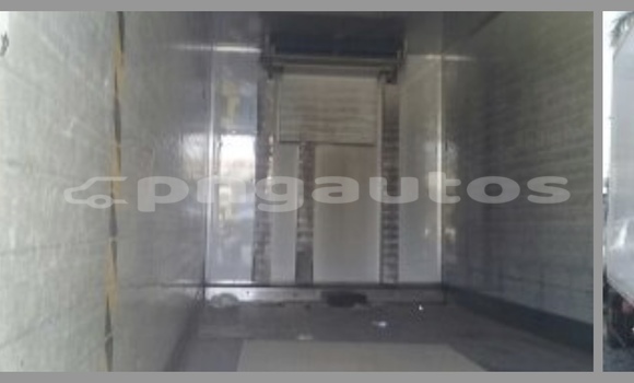 Buy Import Isuzu FTR 850 White Truck in Port Moresby in National Capital District Buy Import Isuzu FTR 850 White Truck in Port Moresby in National Capital District