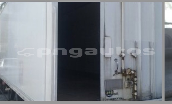 Buy Import Isuzu FTR 850 White Truck in Port Moresby in National Capital District Buy Import Isuzu FTR 850 White Truck in Port Moresby in National Capital District