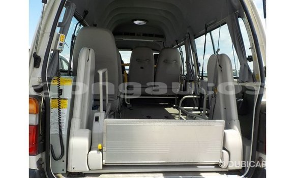 Buy Import Toyota Hiace White Car in Import - Dubai in Enga Buy Import Toyota Hiace White Car in Import - Dubai in Enga