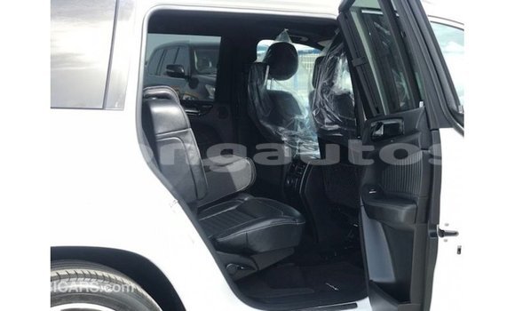 Buy Import Mercedes-Benz 190 White Car in Import - Dubai in Enga Buy Import Mercedes-Benz 190 White Car in Import - Dubai in Enga