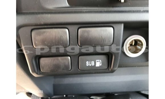 Buy Import Toyota Land Cruiser White Car in Import - Dubai in Enga Buy Import Toyota Land Cruiser White Car in Import - Dubai in Enga