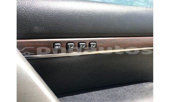 Buy Import Toyota Land Cruiser White Car in Import - Dubai in Enga Buy Import Toyota Land Cruiser White Car in Import - Dubai in Enga