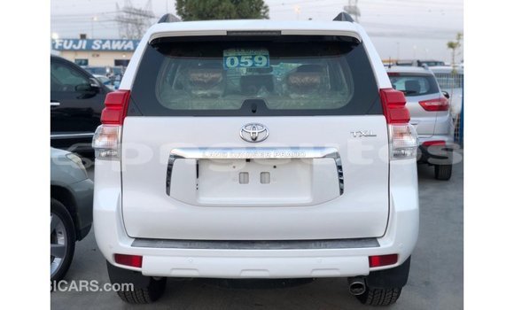 Buy Import Toyota Prado White Car in Import - Dubai in Enga Buy Import Toyota Prado White Car in Import - Dubai in Enga