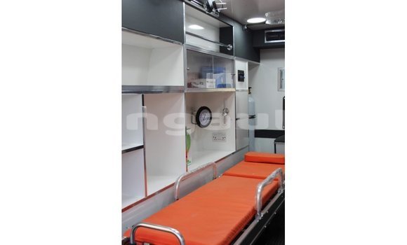 Buy Import Toyota Hiace White Car in Import - Dubai in Enga Buy Import Toyota Hiace White Car in Import - Dubai in Enga