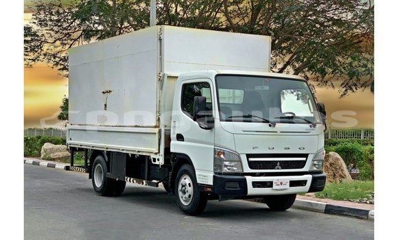 Buy Import Mitsubishi L400 White Truck in Import - Dubai in Enga