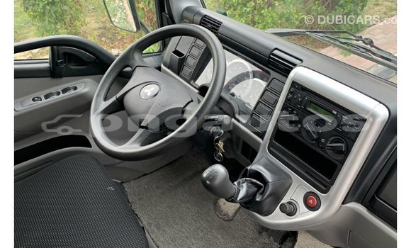 Buy Import Mitsubishi L400 White Truck in Import - Dubai in Enga Buy Import Mitsubishi L400 White Truck in Import - Dubai in Enga