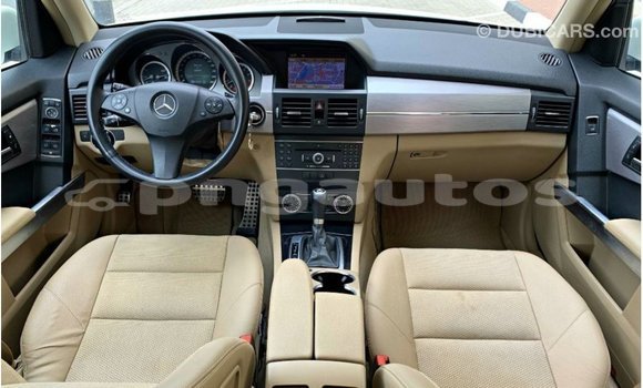 Buy Import Mercedes-Benz 190 White Car in Import - Dubai in Enga Buy Import Mercedes-Benz 190 White Car in Import - Dubai in Enga
