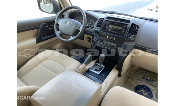 Buy Import Toyota Land Cruiser Other Car in Import - Dubai in Enga Buy Import Toyota Land Cruiser Other Car in Import - Dubai in Enga